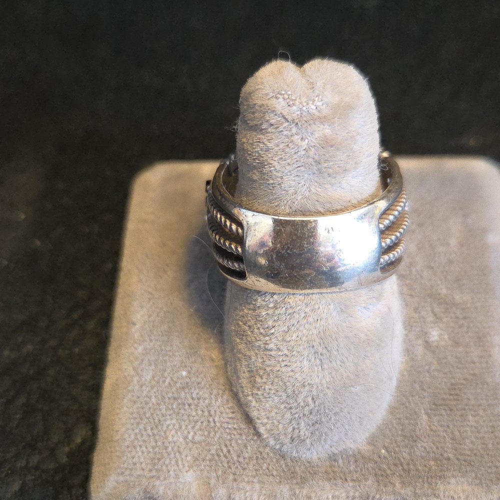 Brighton Retired Marcasite Ring Size 7.5 - Picture 3 of 8